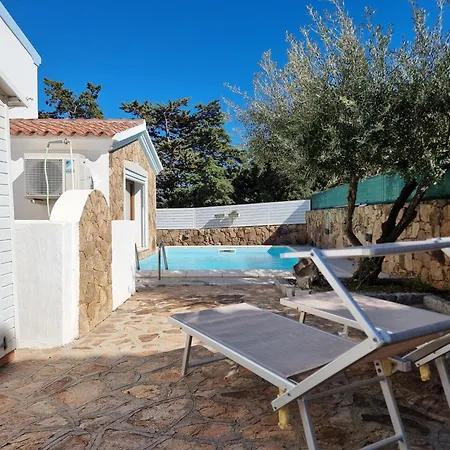 Res S'abbaida C1 Con Piscina Privata * تانايونيلا